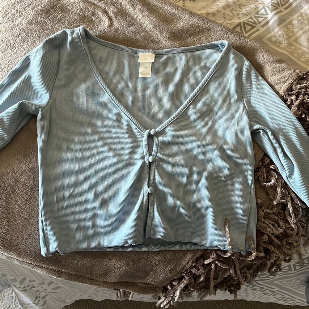 Blue long sleeve button up crop top